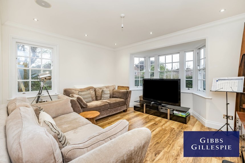 to let albury drive london 49733 - Gibbs Gillespie