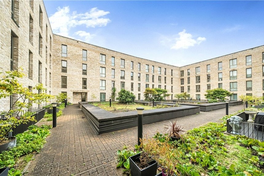 let brannigan way london 50003 - Gibbs Gillespie