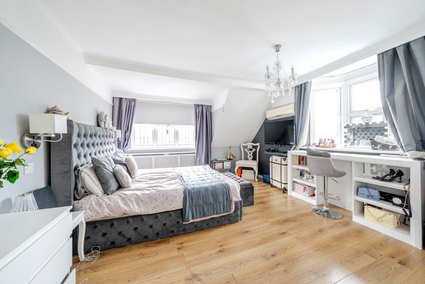 sold the drive london 50086 - Gibbs Gillespie