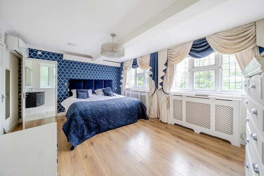 sold the drive london 50086 - Gibbs Gillespie