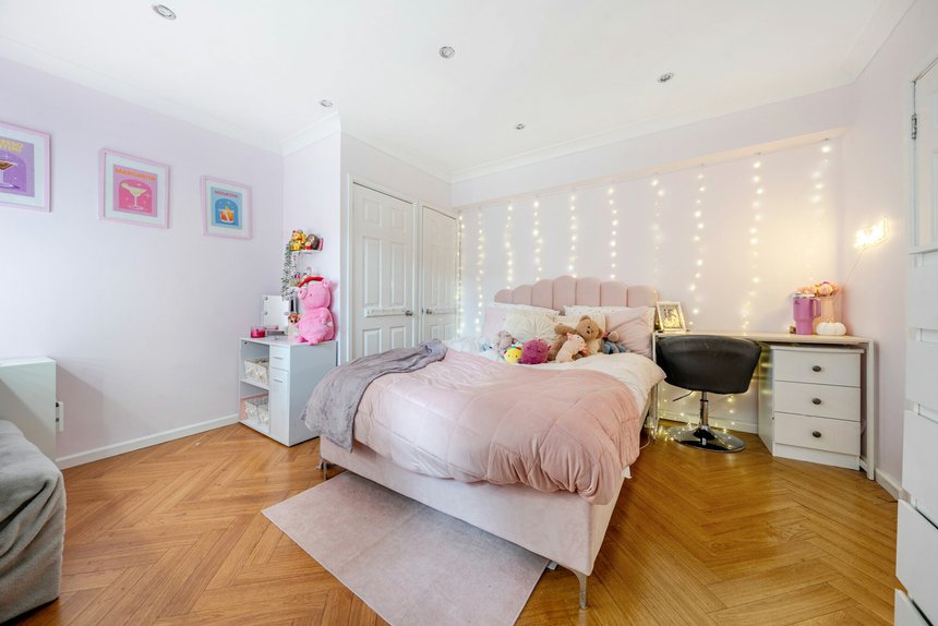 sold the drive london 50086 - Gibbs Gillespie