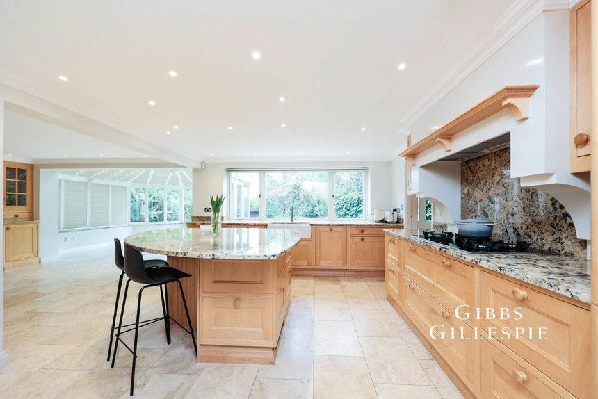 let agreed woodlands london 50097 - Gibbs Gillespie