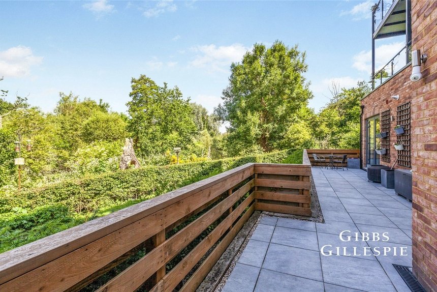 let abrook court london 50168 - Gibbs Gillespie