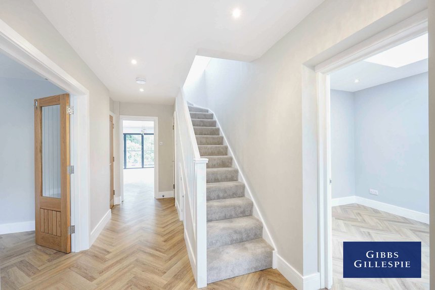 let agreed middle road london 50201 - Gibbs Gillespie