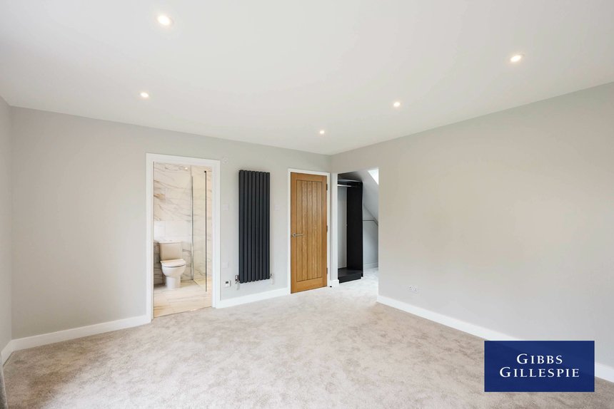 let agreed middle road london 50201 - Gibbs Gillespie