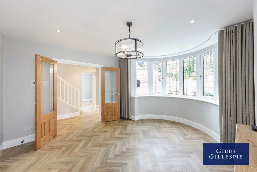 let agreed middle road london 50201 - Gibbs Gillespie