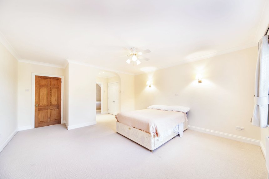 let kingsway london 50279 - Gibbs Gillespie