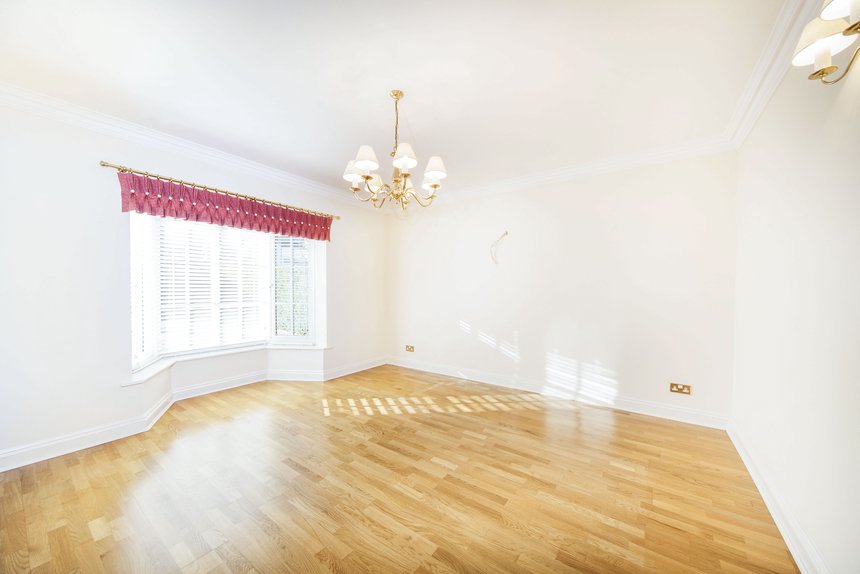 let kingsway london 50279 - Gibbs Gillespie