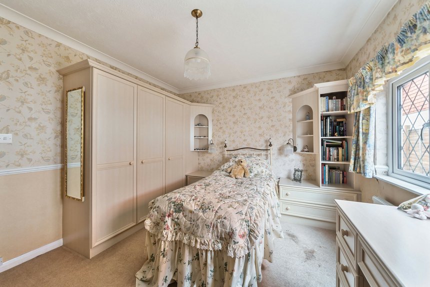sold willow avenue london 50321 - Gibbs Gillespie