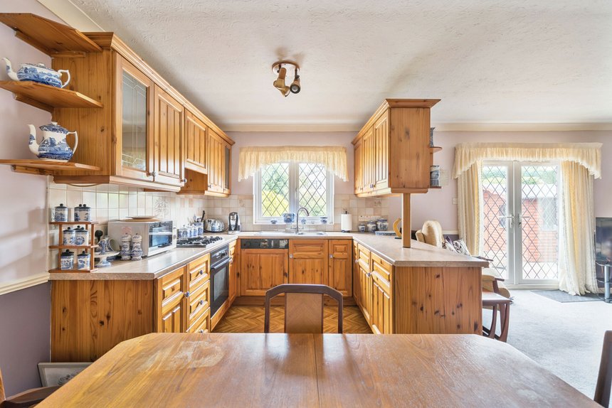 sold willow avenue london 50321 - Gibbs Gillespie