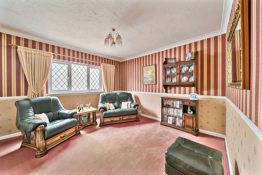 sold willow avenue london 50321 - Gibbs Gillespie