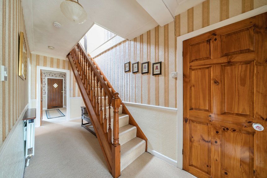 sold willow avenue london 50321 - Gibbs Gillespie