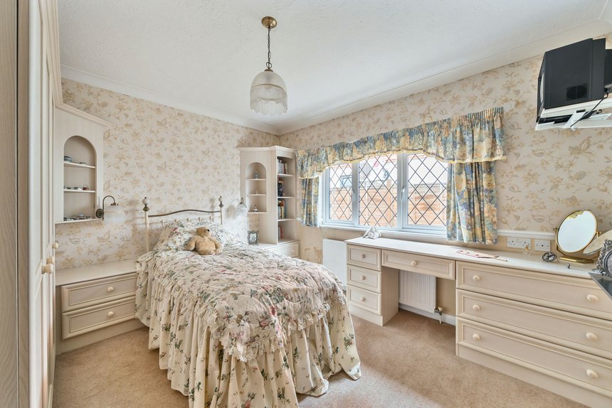 sold willow avenue london 50321 - Gibbs Gillespie