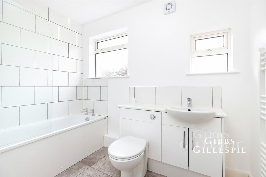 let clammas way london 50339 - Gibbs Gillespie