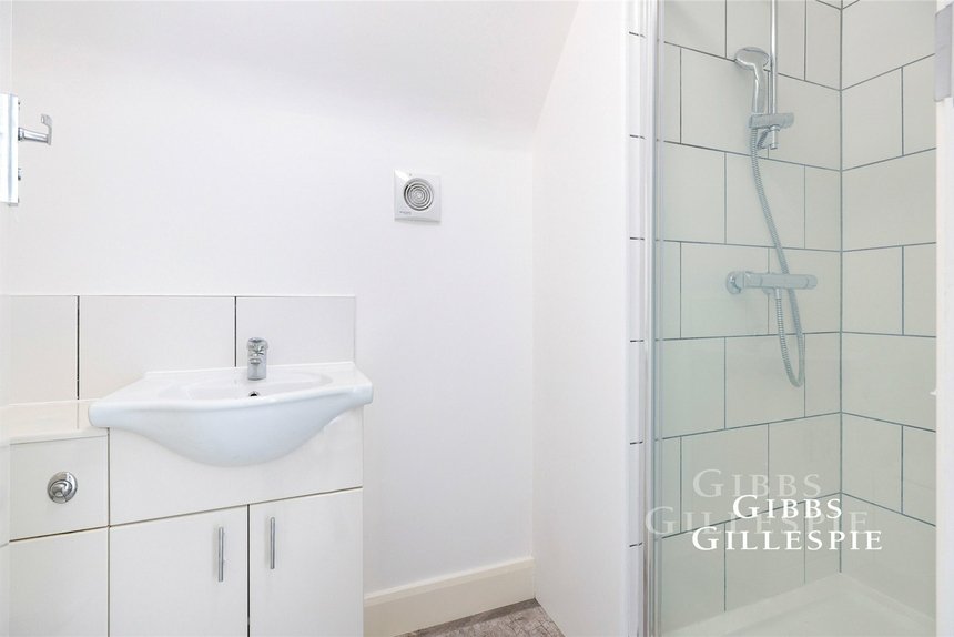 let clammas way london 50339 - Gibbs Gillespie