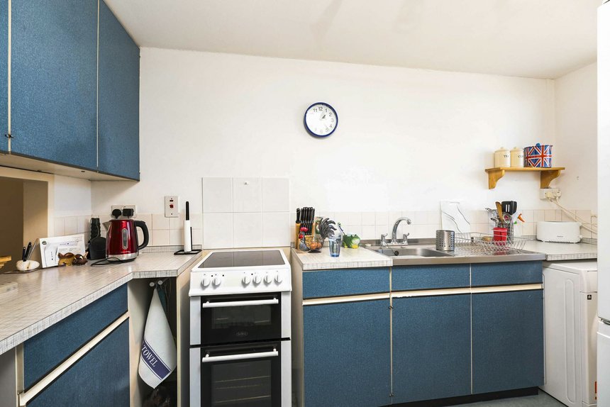 let thirlmere gardens london 50445 - Gibbs Gillespie