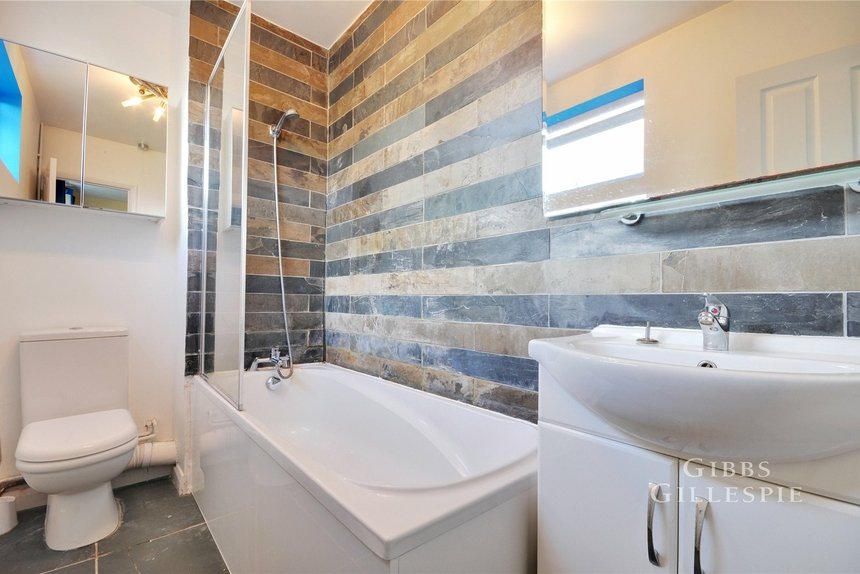 let hall close london 50582 - Gibbs Gillespie