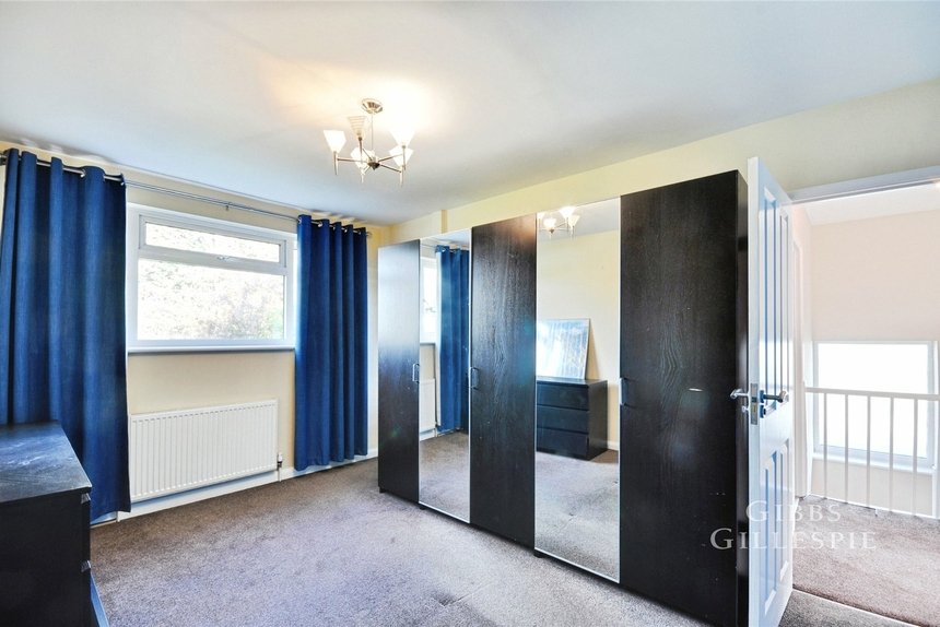 let hall close london 50582 - Gibbs Gillespie