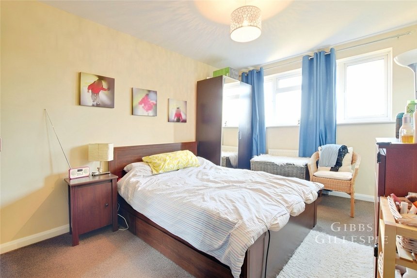 let hall close london 50582 - Gibbs Gillespie