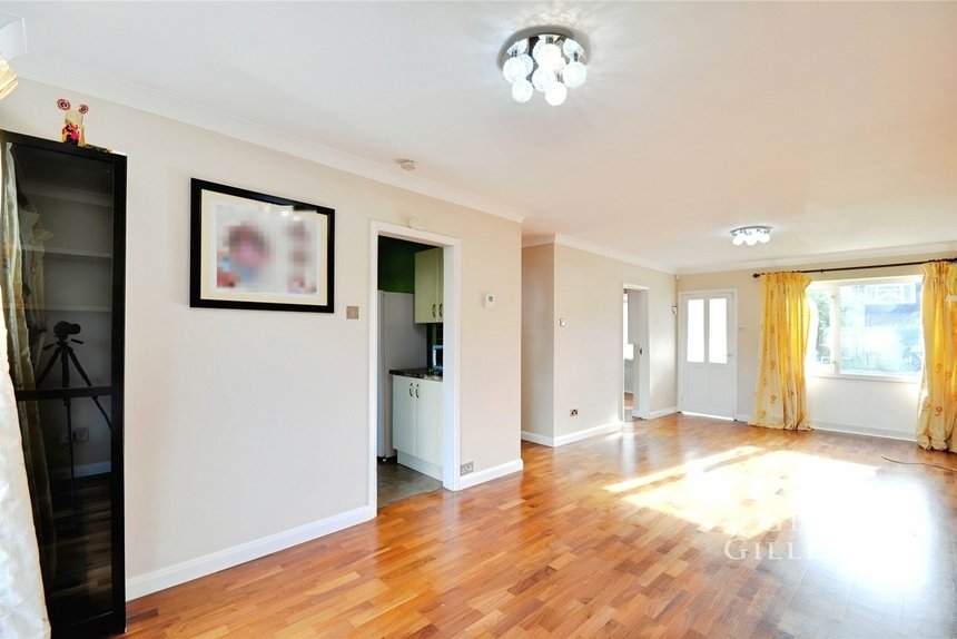 let hall close london 50582 - Gibbs Gillespie