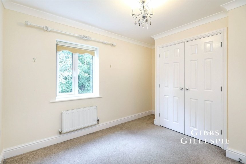 let thomas drive london 50684 - Gibbs Gillespie