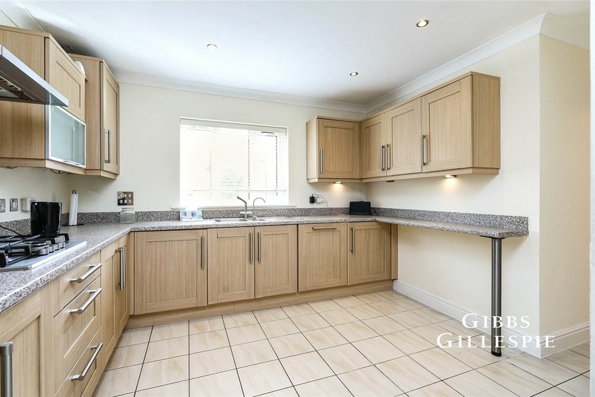 let thomas drive london 50684 - Gibbs Gillespie