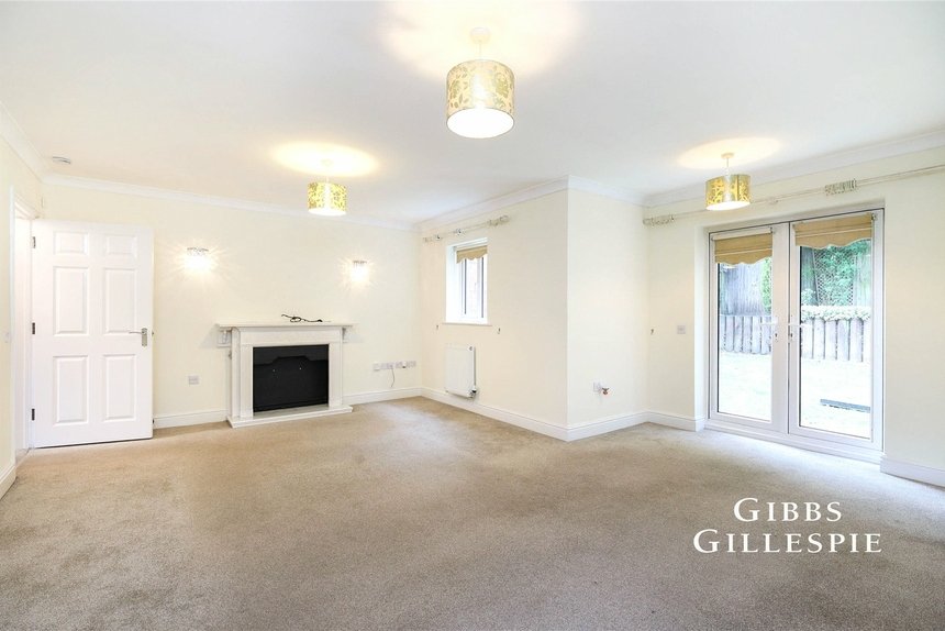 let thomas drive london 50684 - Gibbs Gillespie