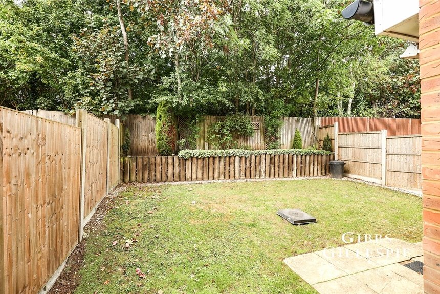 let thomas drive london 50684 - Gibbs Gillespie