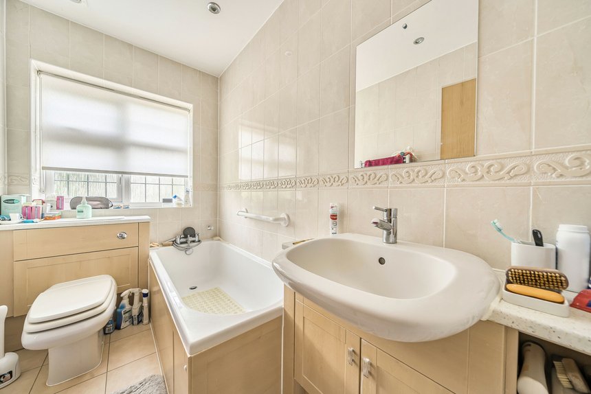 sold flora close london 50793 - Gibbs Gillespie