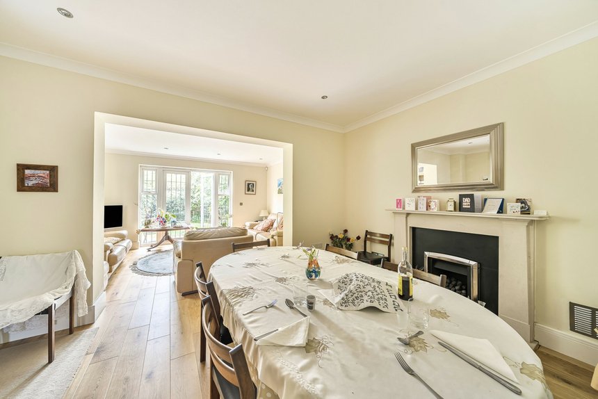 sold flora close london 50793 - Gibbs Gillespie