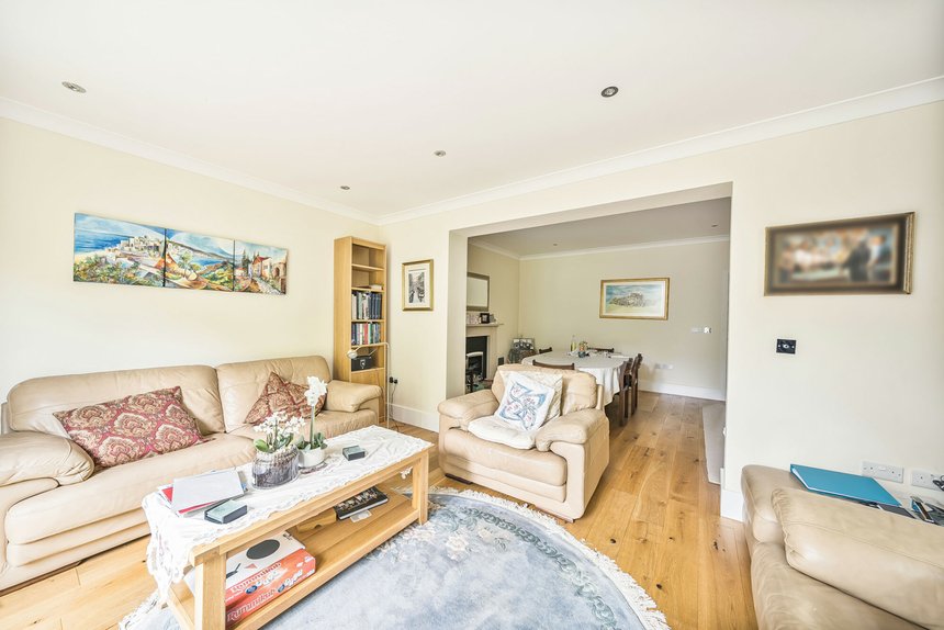sold flora close london 50793 - Gibbs Gillespie
