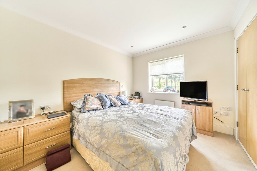 sold flora close london 50793 - Gibbs Gillespie