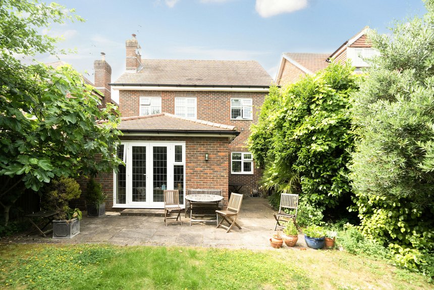 sold flora close london 50793 - Gibbs Gillespie