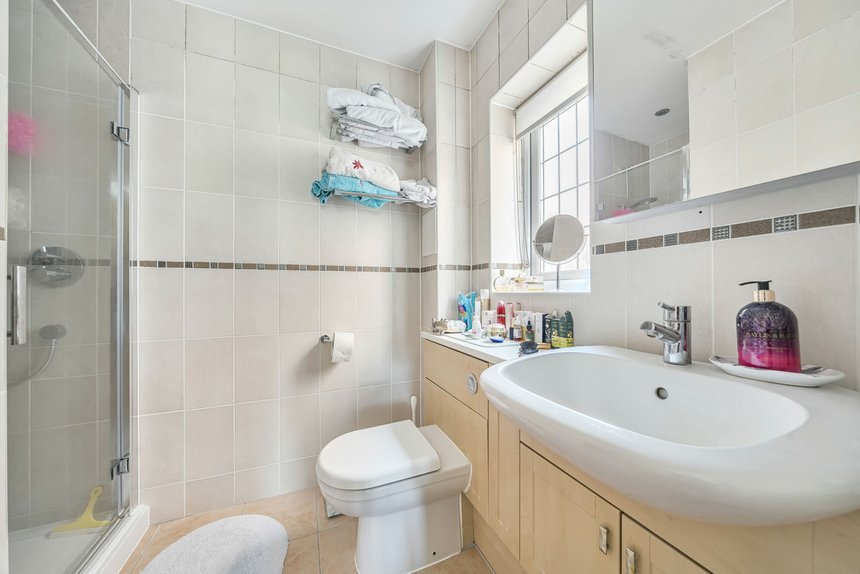 sold flora close london 50793 - Gibbs Gillespie