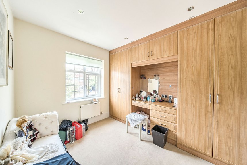 sold flora close london 50793 - Gibbs Gillespie