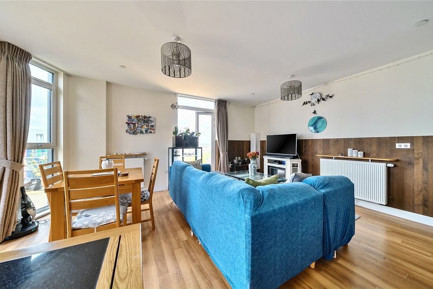 for sale hatton road london 50843 - Gibbs Gillespie