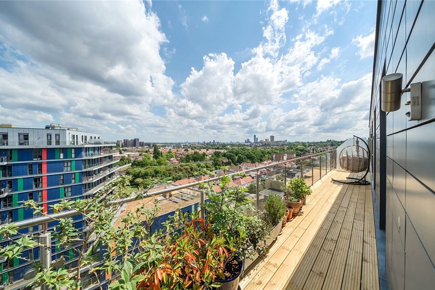 for sale hatton road london 50843 - Gibbs Gillespie
