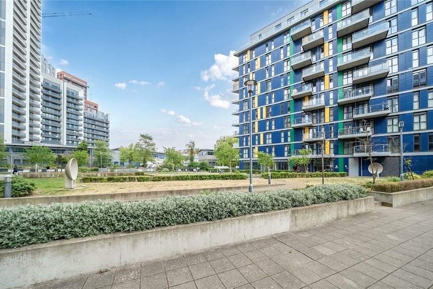 for sale hatton road london 50843 - Gibbs Gillespie