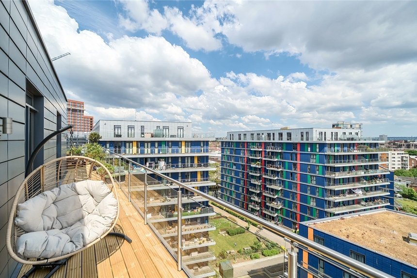 for sale hatton road london 50843 - Gibbs Gillespie