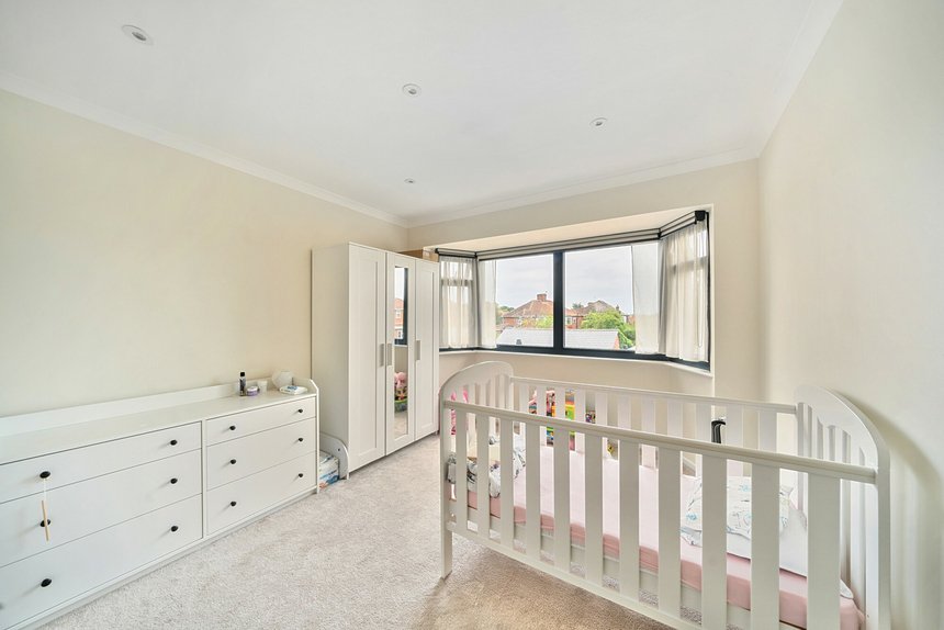 under offer crowshott avenue london 50859 - Gibbs Gillespie