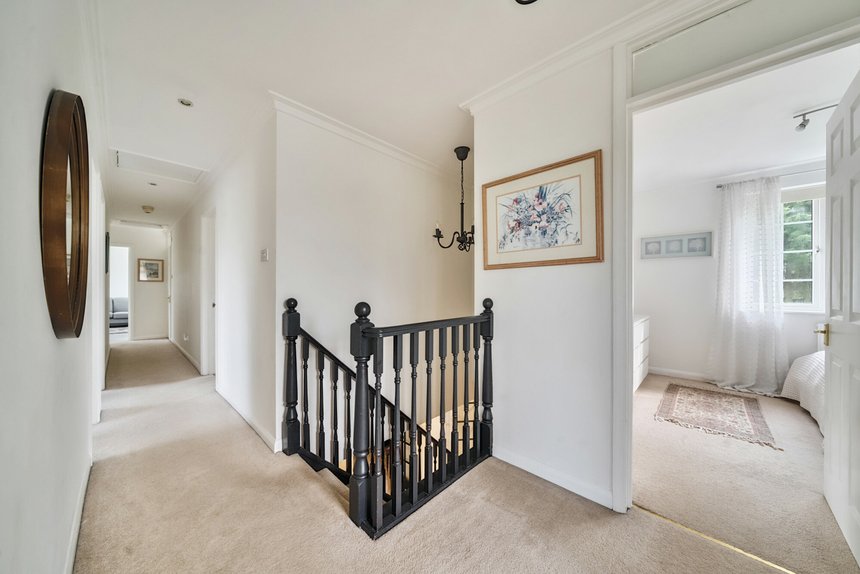 under offer leavesden road london 50907 - Gibbs Gillespie