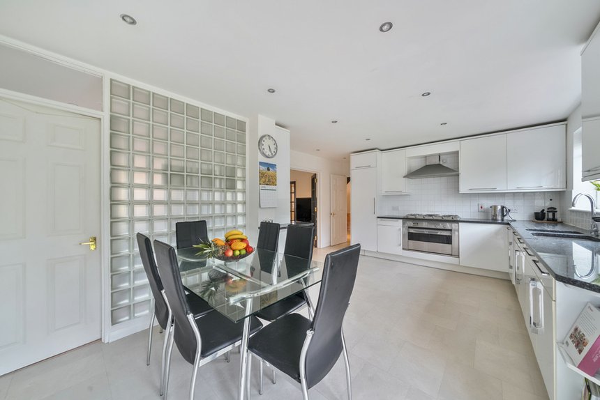 under offer leavesden road london 50907 - Gibbs Gillespie