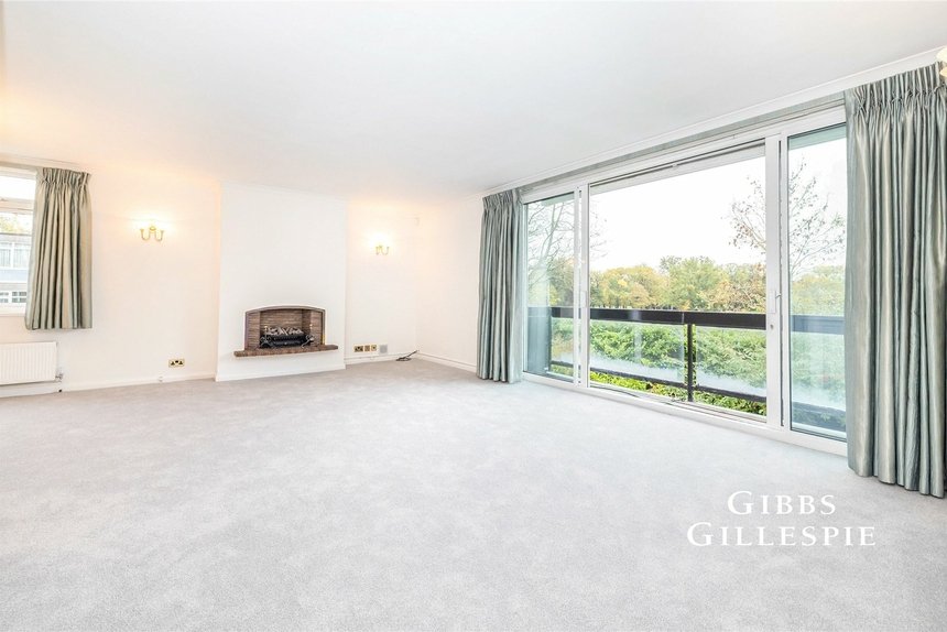 for sale colman court london 51277 - Gibbs Gillespie