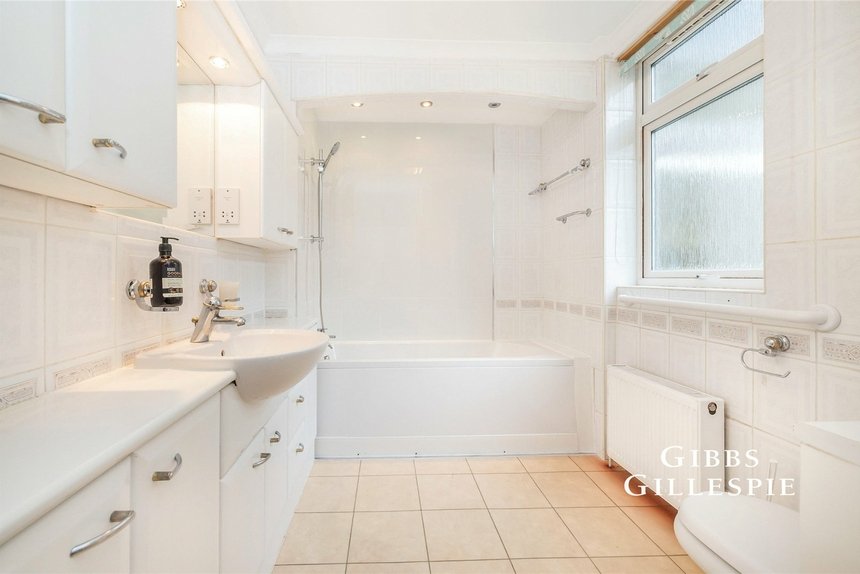 for sale colman court london 51277 - Gibbs Gillespie