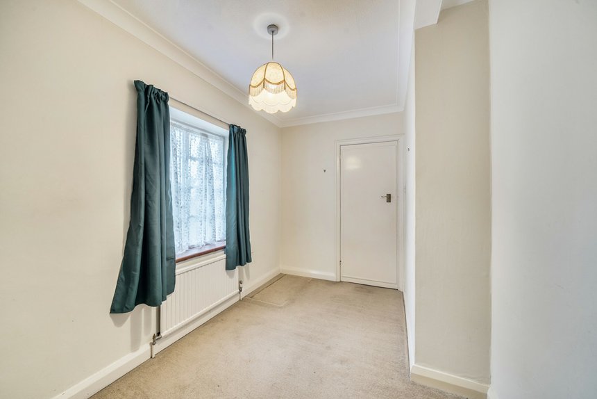 under offer milton road london 51298 - Gibbs Gillespie