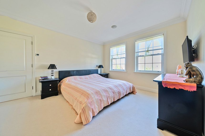 for sale gatehill road london 51317 - Gibbs Gillespie