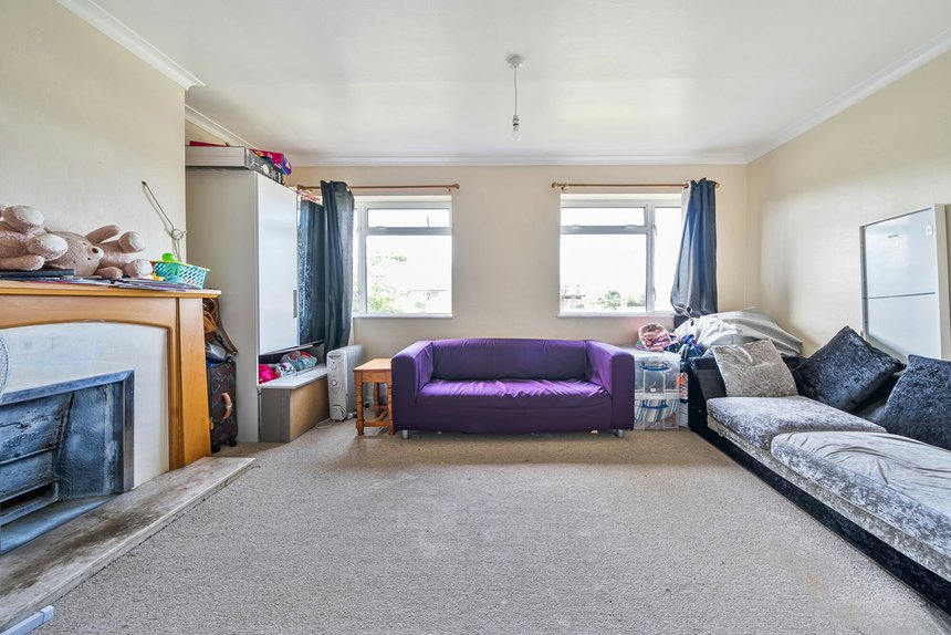 for sale new peachey lane london 51344 - Gibbs Gillespie