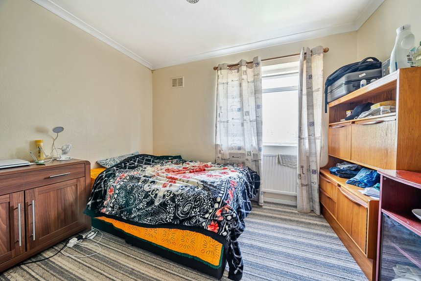 for sale new peachey lane london 51344 - Gibbs Gillespie