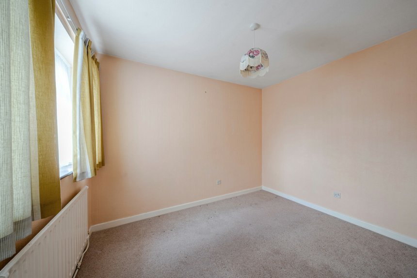 sold wood rise london 51397 - Gibbs Gillespie