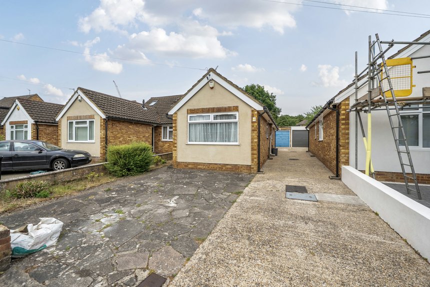 sold wood rise london 51397 - Gibbs Gillespie